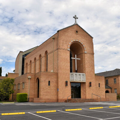 Croydon, VIC - Sacred Heart Catholic